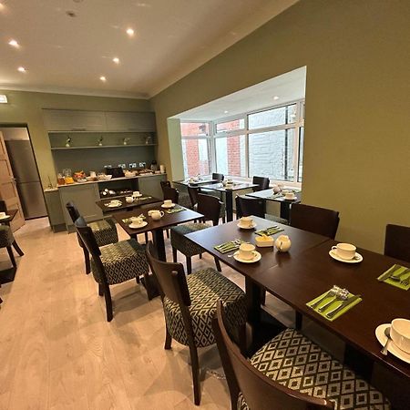 Hamilton Court Hotel Hoole Chester Ngoại thất bức ảnh