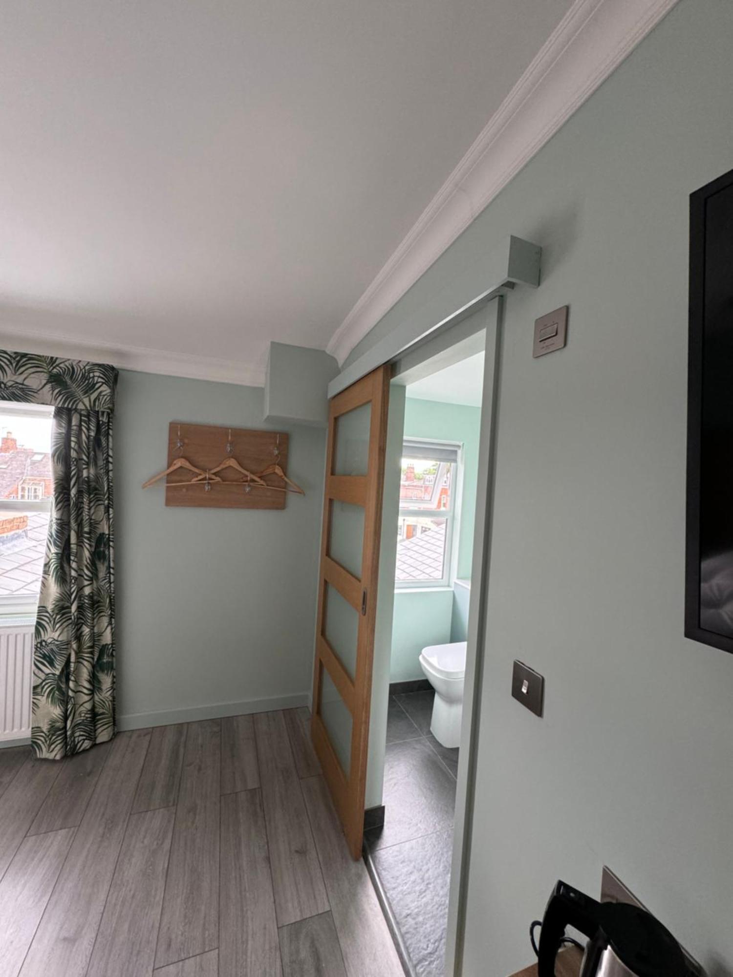 Hamilton Court Hotel Hoole Chester Ngoại thất bức ảnh