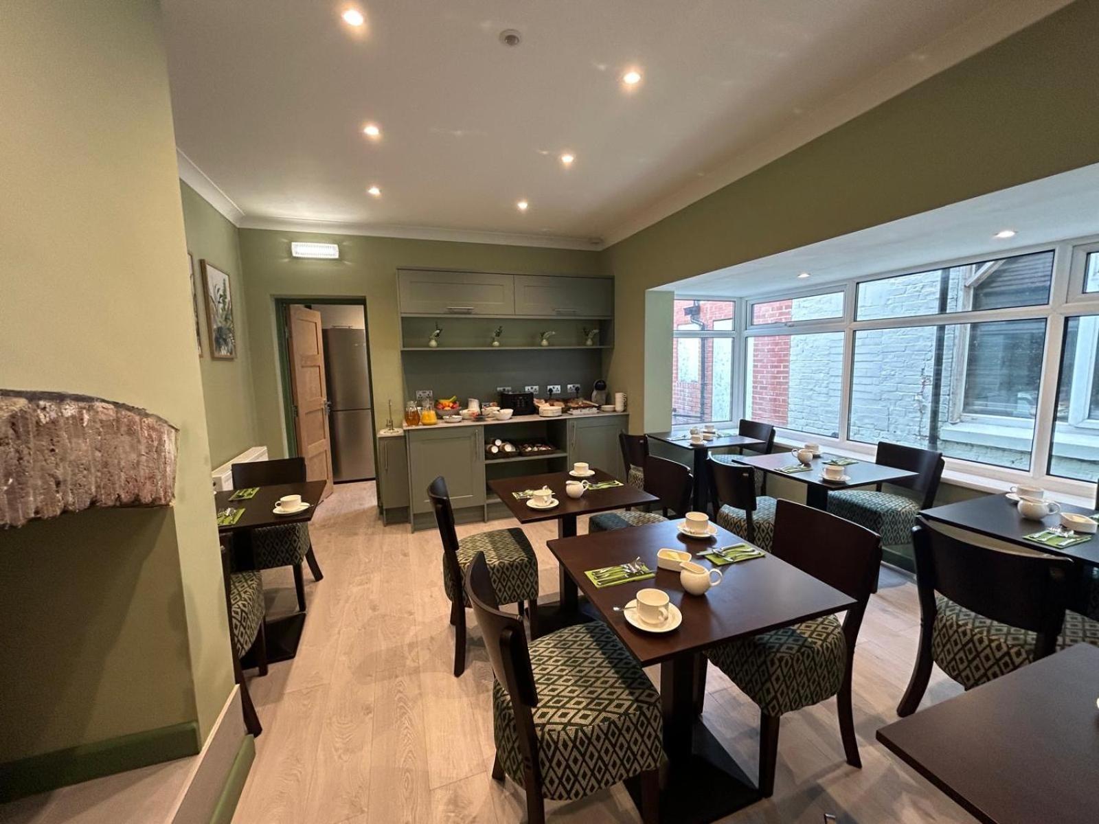 Hamilton Court Hotel Hoole Chester Ngoại thất bức ảnh