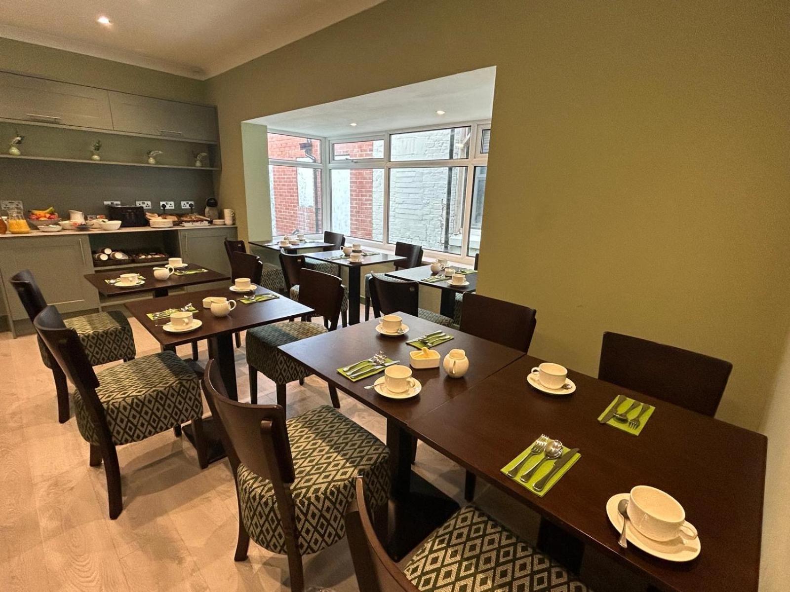Hamilton Court Hotel Hoole Chester Ngoại thất bức ảnh
